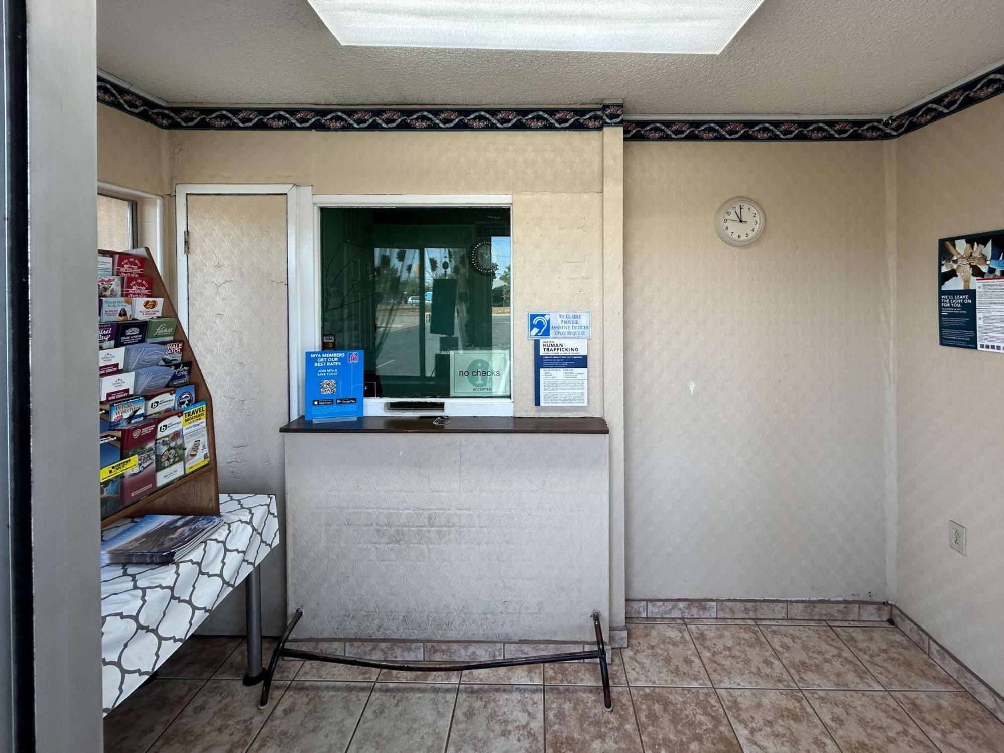 Motel 6 Selma, Ca Exteriör bild