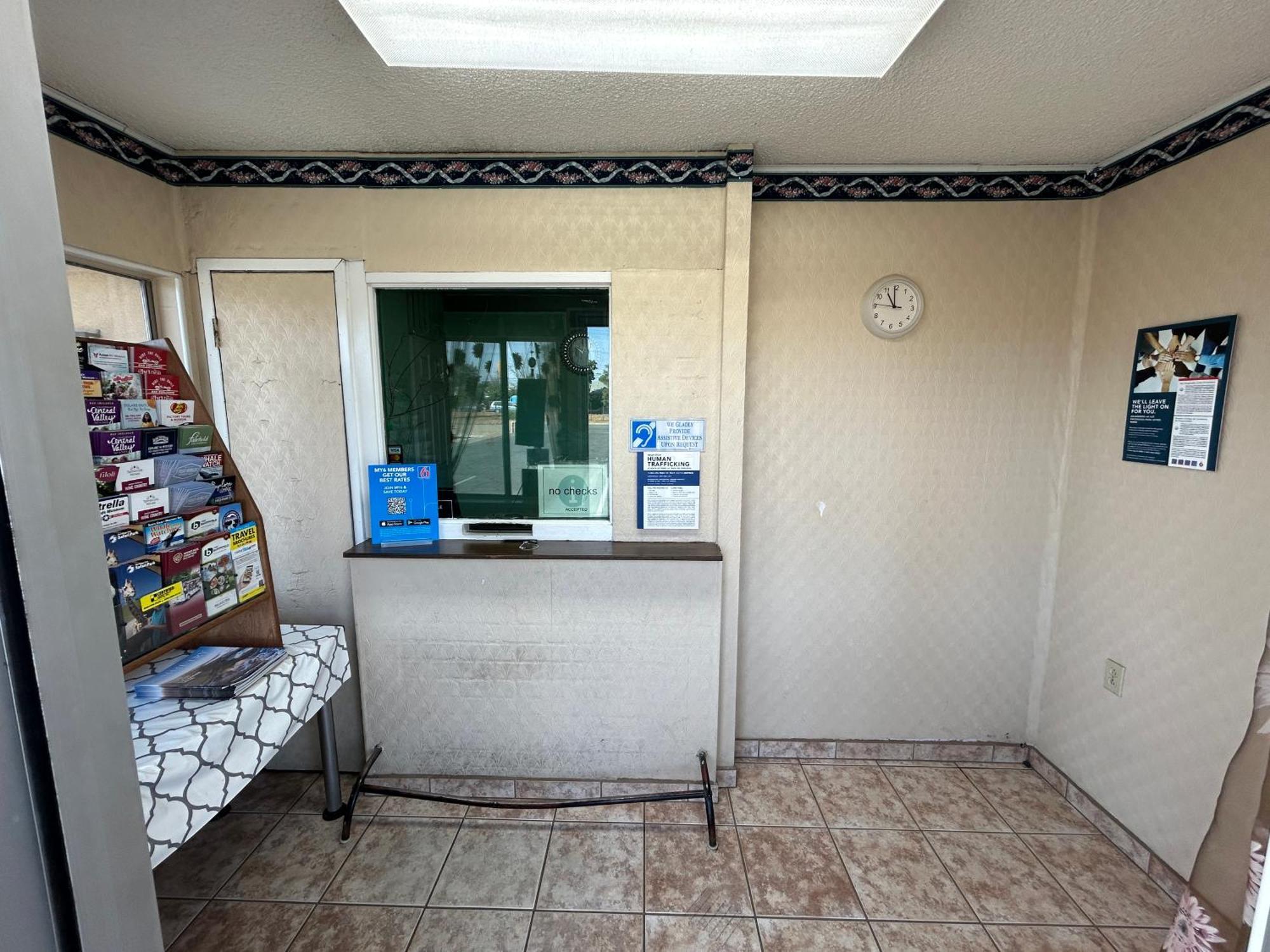 Motel 6 Selma, Ca Exteriör bild
